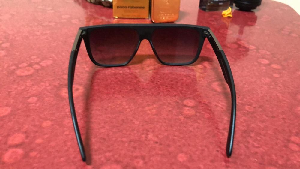 Vând ochelari de soare Emporio armani