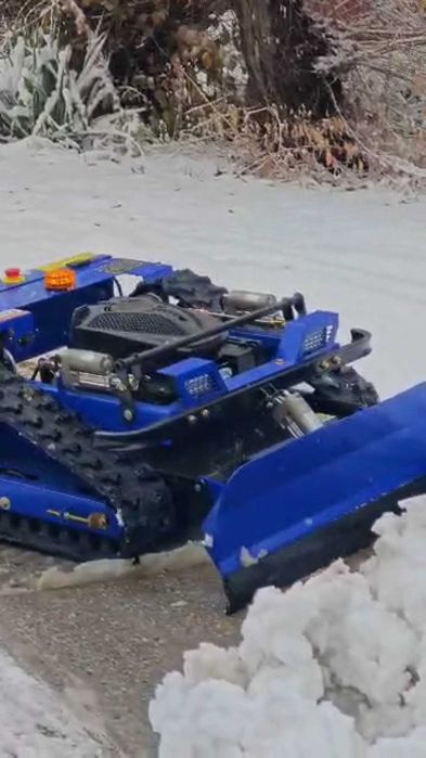 Снегоуборщик радиоуправляемый , робот б.у.