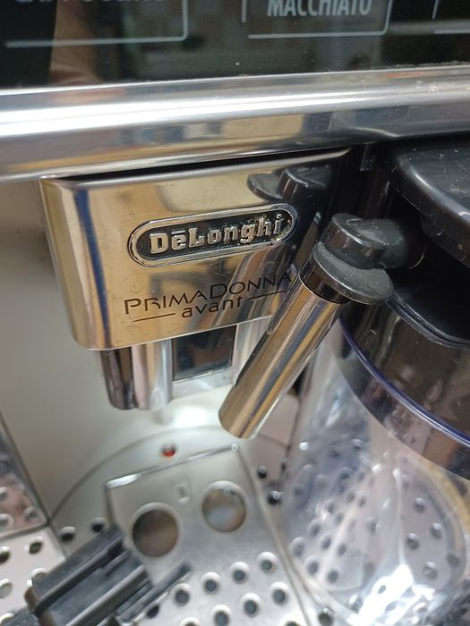 Кафемашина DELONGHI PrimaDonna Avant