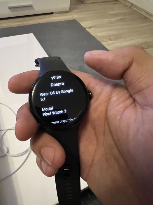 Google Pixel Watch 3 45mm nou cu loc de sim purtat de 2 ori