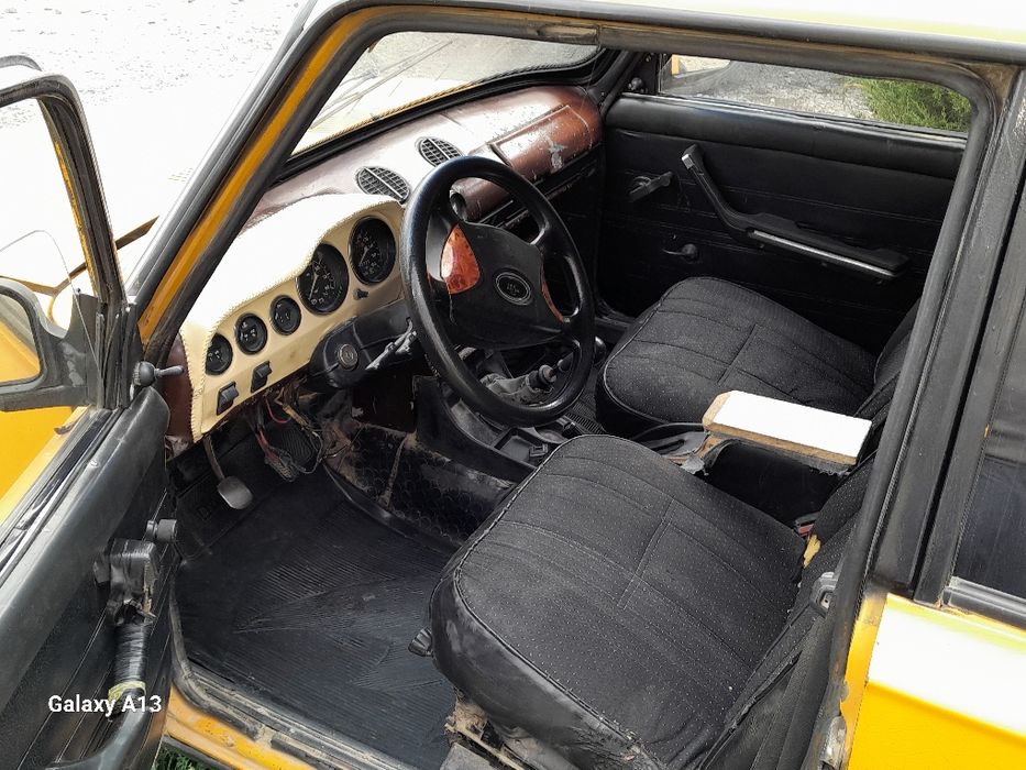 Vaz 21011 srochni sotiladi