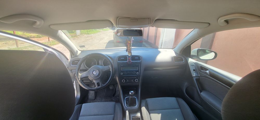 VOLKSWAGEN Golf 2011 — imagine 5