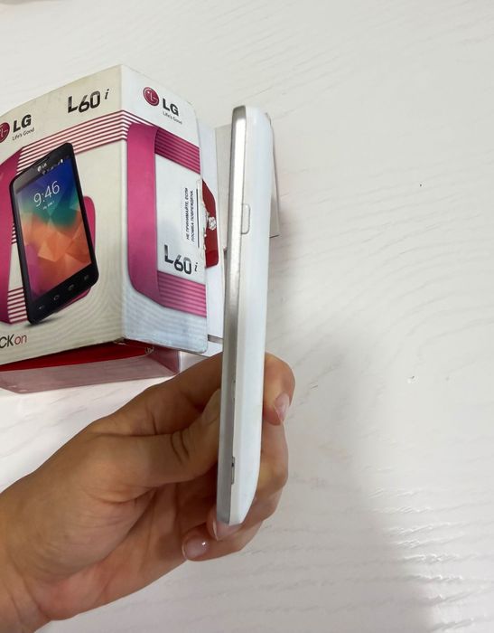 смартфон LG L60i