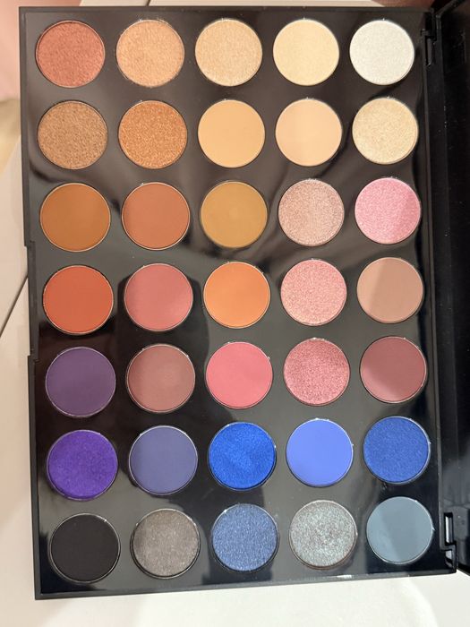 Продам новые тени Morphe