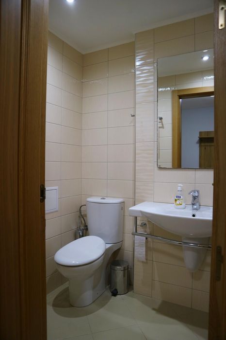 Дава се под наем Тристаен апартамент в София, Изток - 120 кв.м за 970 € - Снимка #4