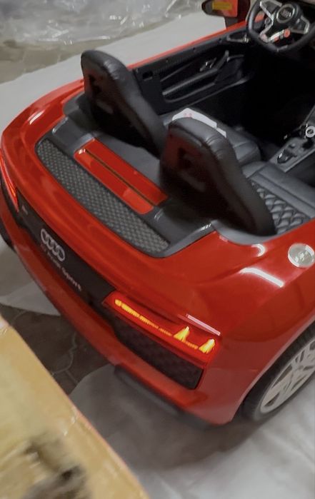 AUDI RS8 katta bolalar mashinasi лицензионная детская машина 24V 4x4