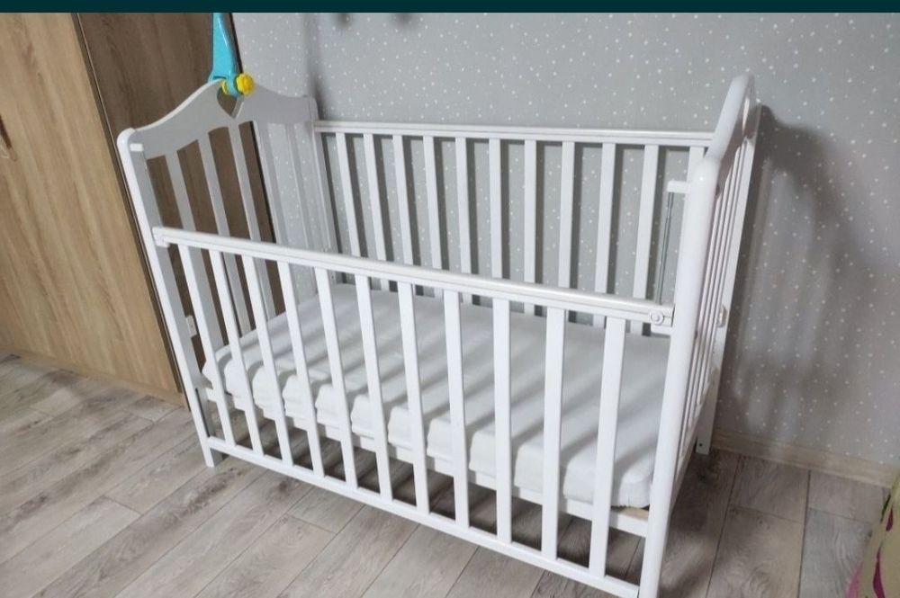 Продам детскую кроватку 35.000