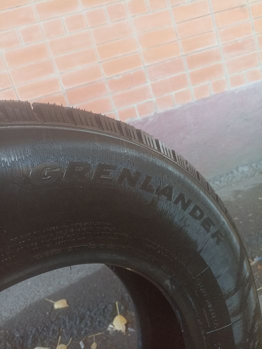 Продам зимнюю шипованую резину