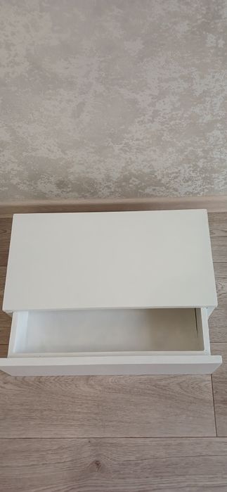 Полочка-тумба с зеркалом