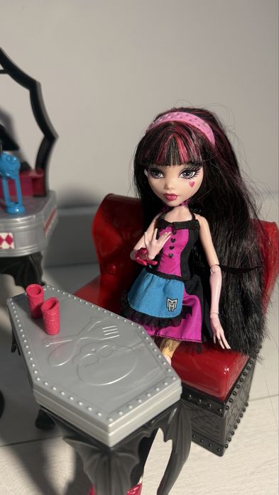 Кафе дракулауры. Monster High Монстер Хай