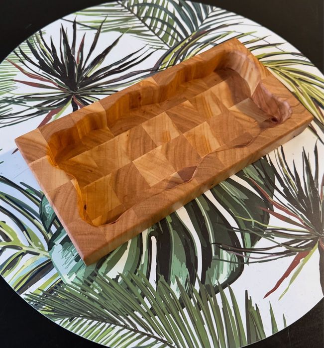 Плато за ядки чареша