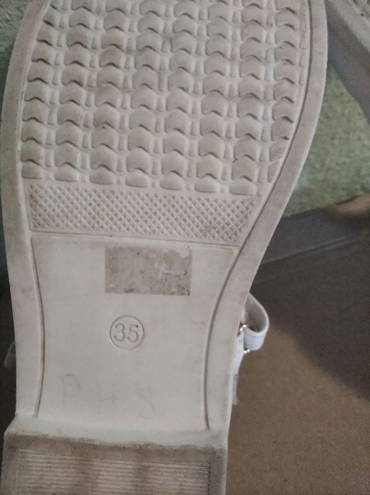 Детски обувки  - 10 лв.