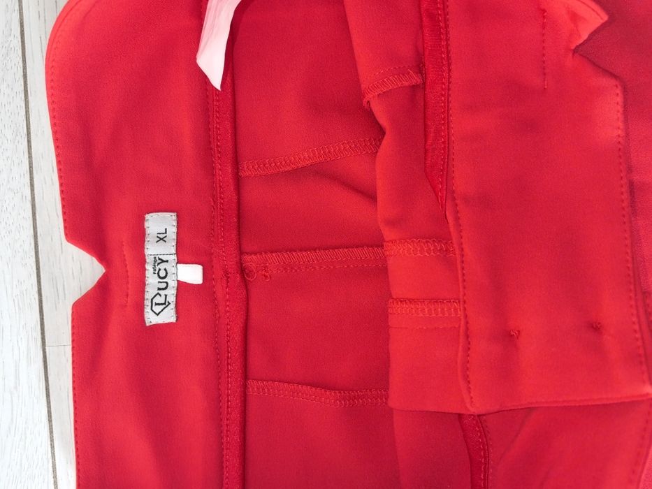 стилен червен панталон Lucy XL 30лв