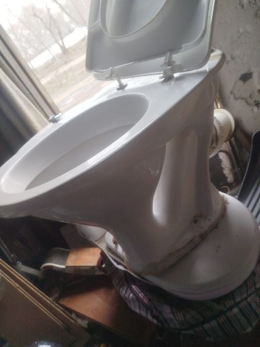 Продам б/у унитаз