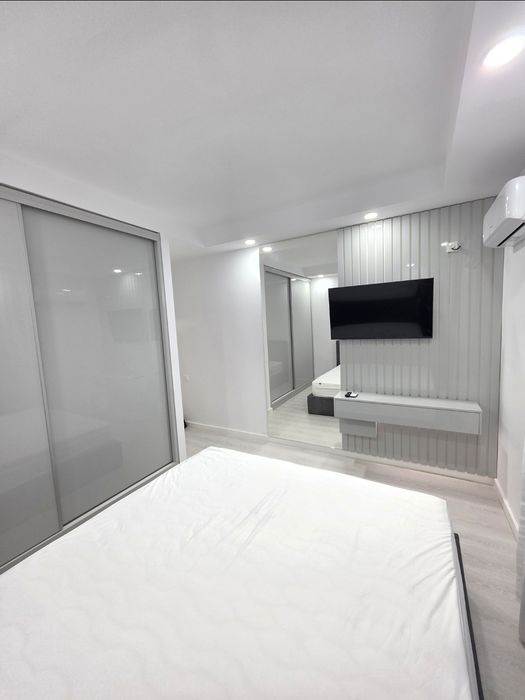 Inchiriere Apartament 3 camere Cosmopolis - loc de parcare inclus