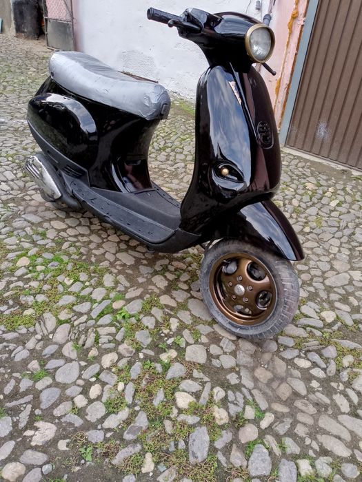 Piaggio vespa et2 ( 300 € )