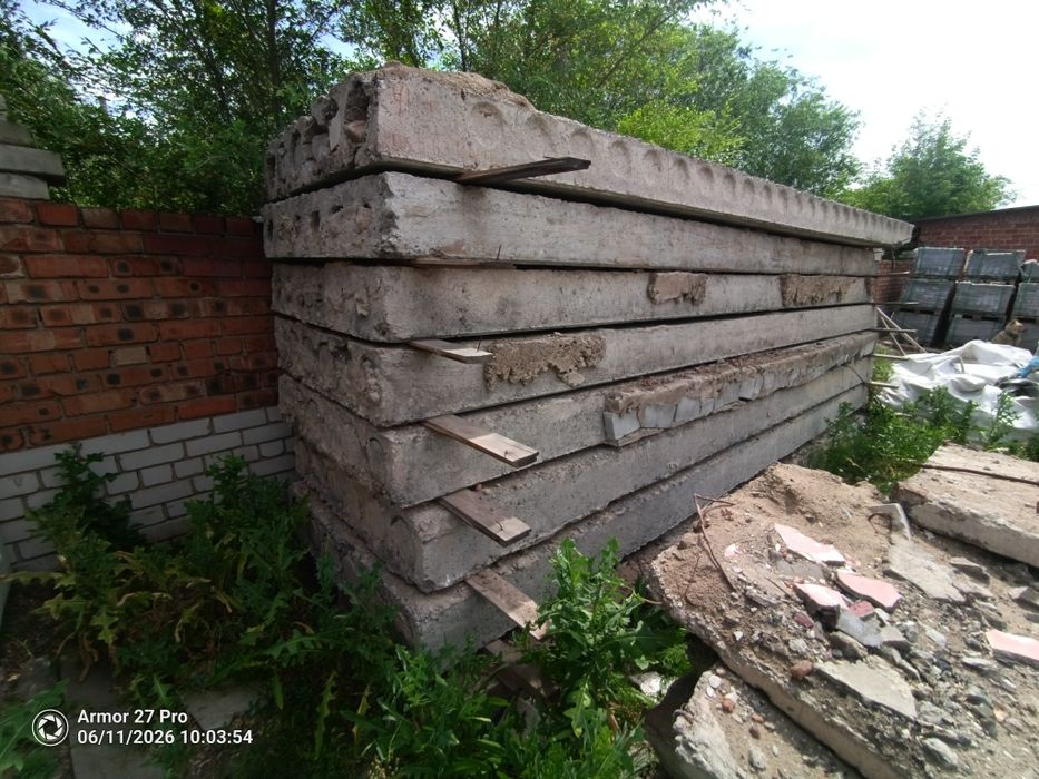 Продаются плиты перекрытия 48. Блоки 4. Плиты 120×100×10.