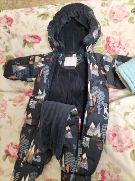 Продам конверты,комбинезоны на выписку