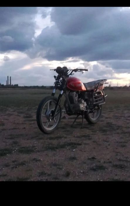 Продам мотоцикл 200куб