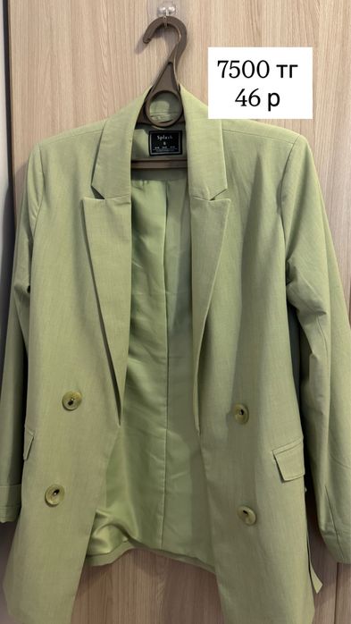 Женский брючный костюм 46 р