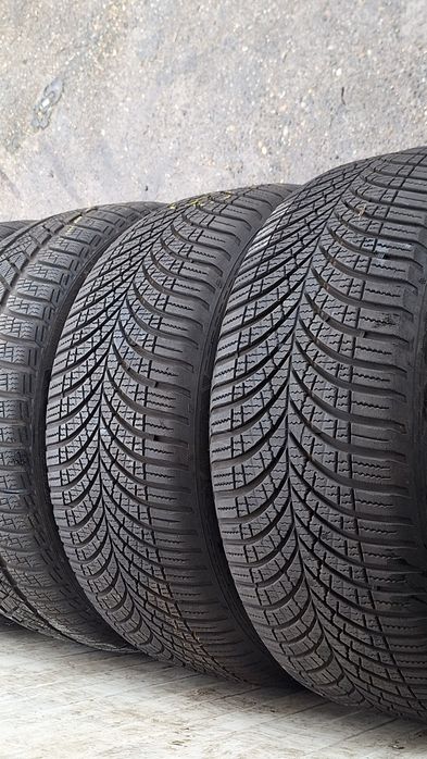 Anvelope iarna 225 45 18