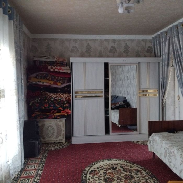 Уй сотилади: Срочно иштихонда кулай жойда жойлашган.