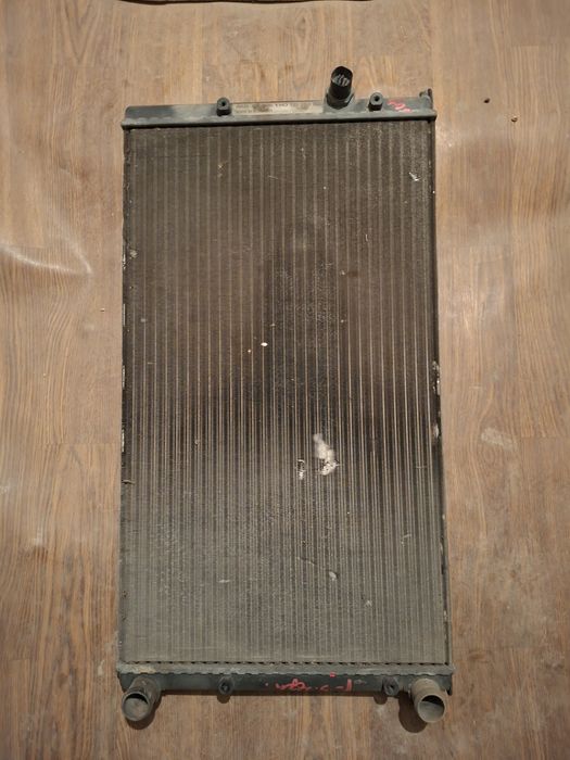 Радиатор охлаждения двс VW Golf 3 2.0