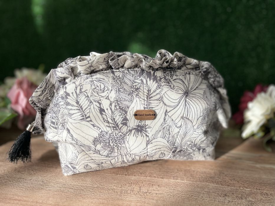 Ръчно шити несесери