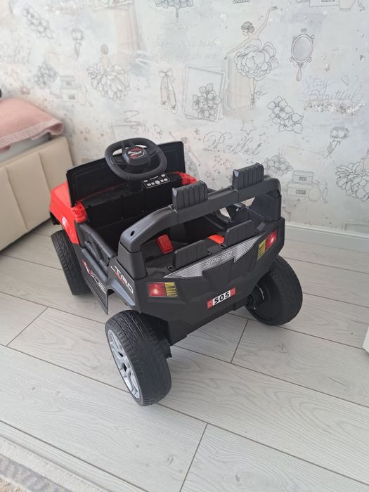 Продаю детскую машину