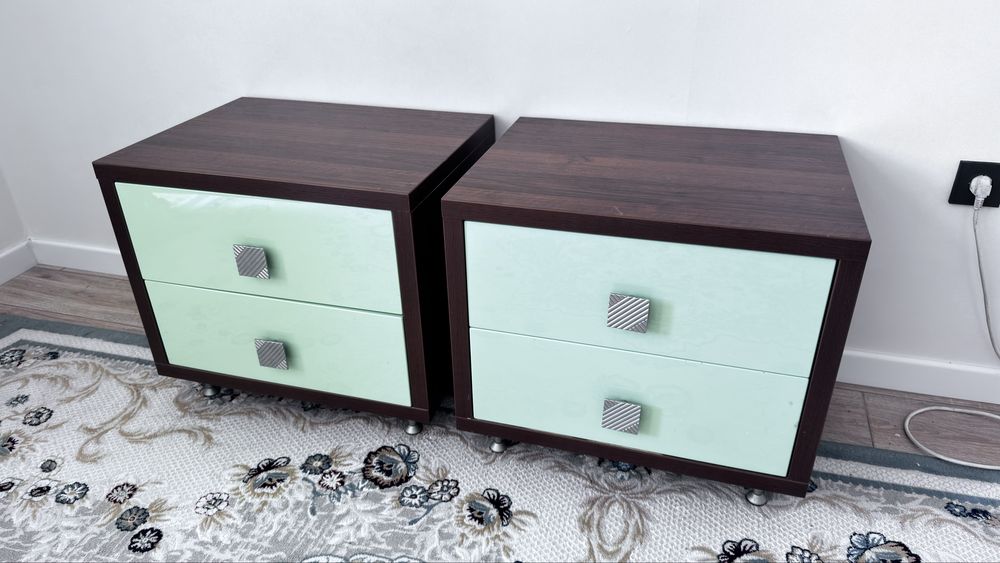 Тумба прикроватная