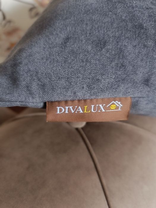 Divalux. Диван раскладной с подушками