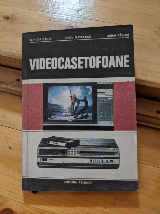 Videocasetofoane și pliant Mașină gătit anii 80