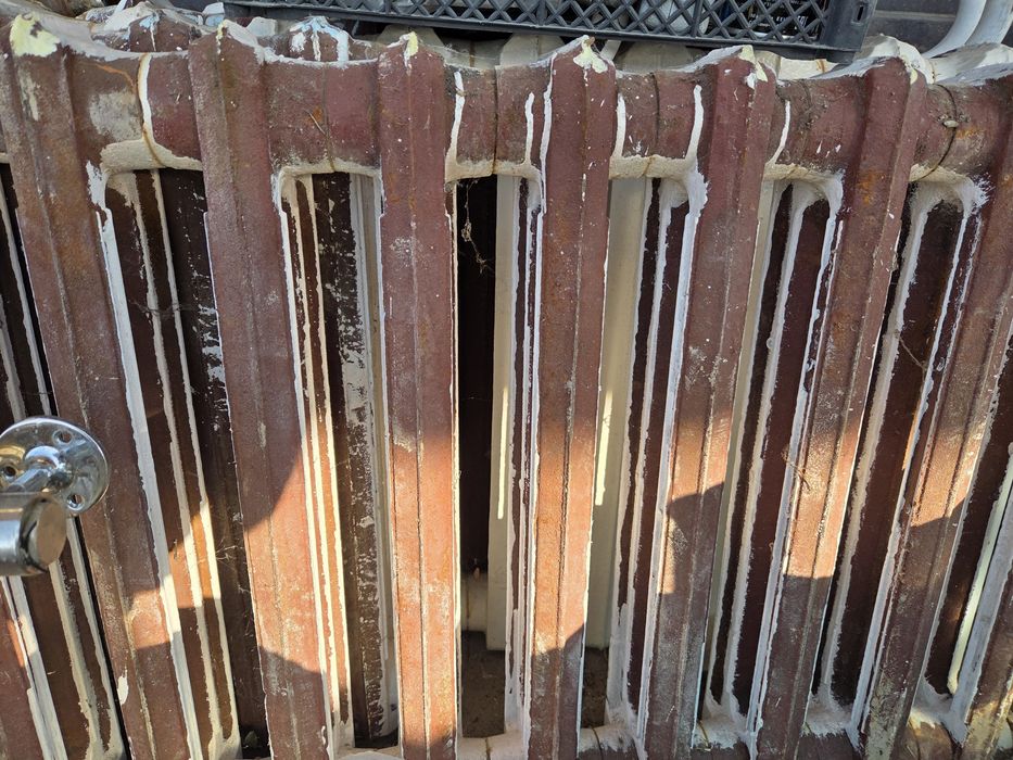 Продам чугунные  радиаторы