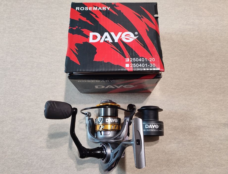 Катушки новые  рыболовные