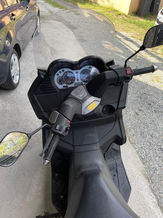 Vând scuter Aprillia Atlantic de 500cc
