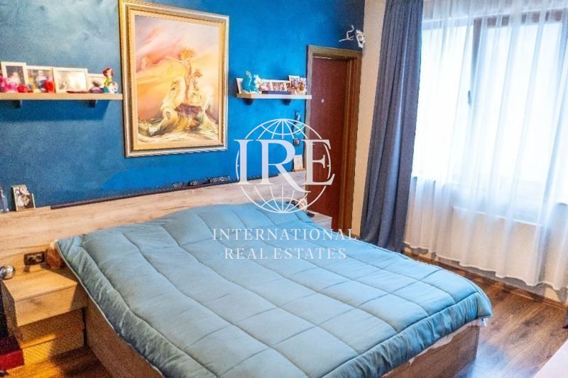 Продава се Тристаен апартамент в Варна, Виница - 120 кв.м за 1033 €/кв.м - Снимка #4