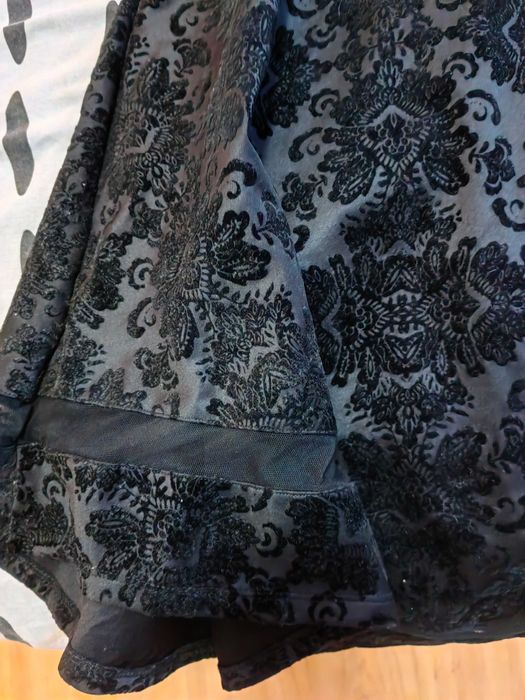 Рокля размер XS с орнаменти