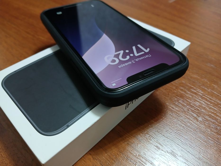 Айфон 11 . В идеале как новый