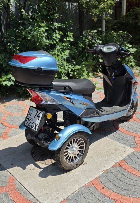 Трицикл 3000w  электроскутер
