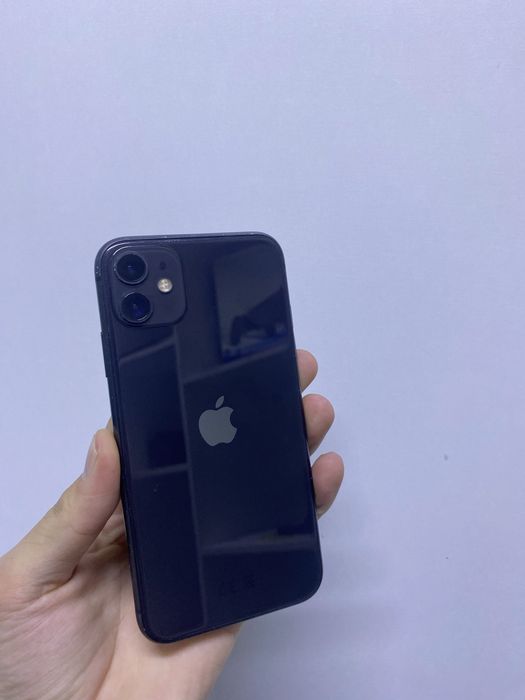 iPhone 11.