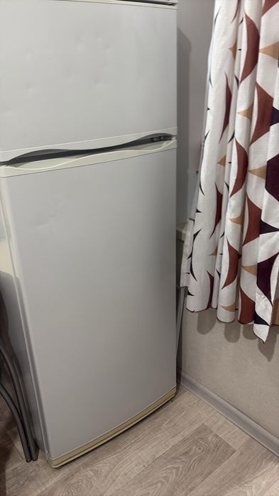 Продается холодильник