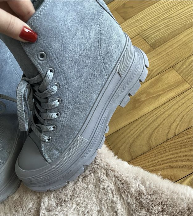 нови обувки converse