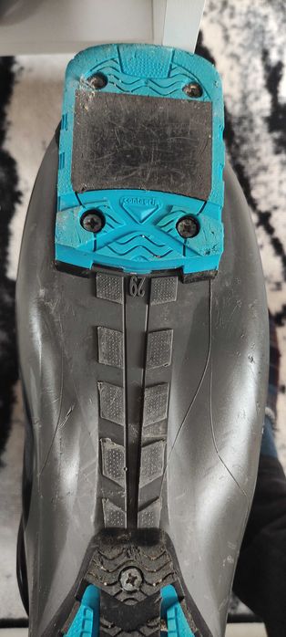 Ски обувки Salomon Xpro 120 Energyzer EU 44.5 29 cm и ръкавици Reusch