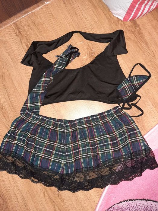 Lenjerie sexy/costumatie scolarita