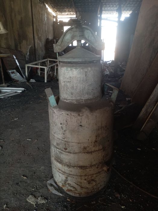 Пластина и бочка