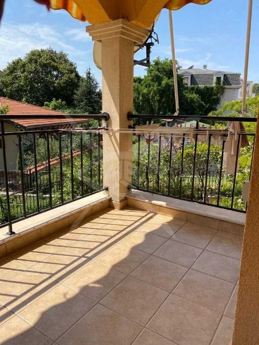 Продава се Тристаен апартамент в Варна, м-т Траката - 121 кв.м за 1984 €/кв.м - Снимка #6