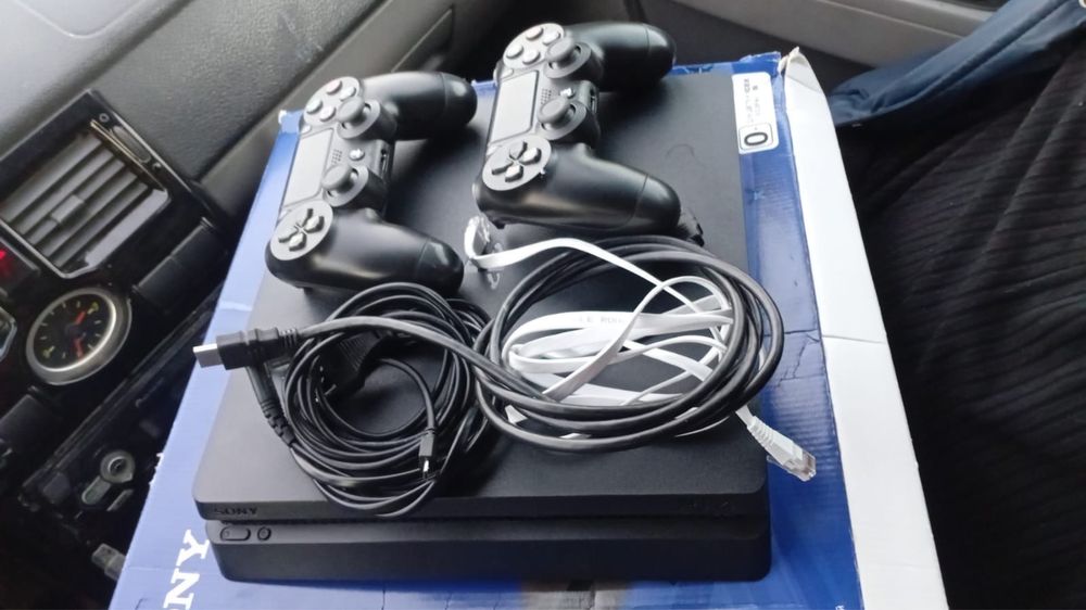 Sony PlayStation 4 Slim