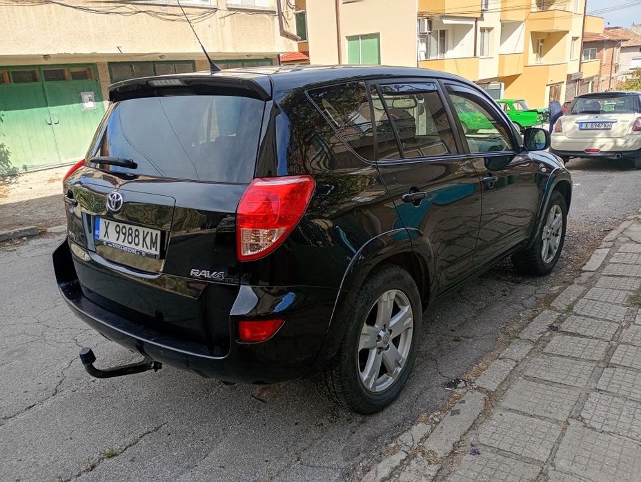 Тойота RAV 4 не зарежда