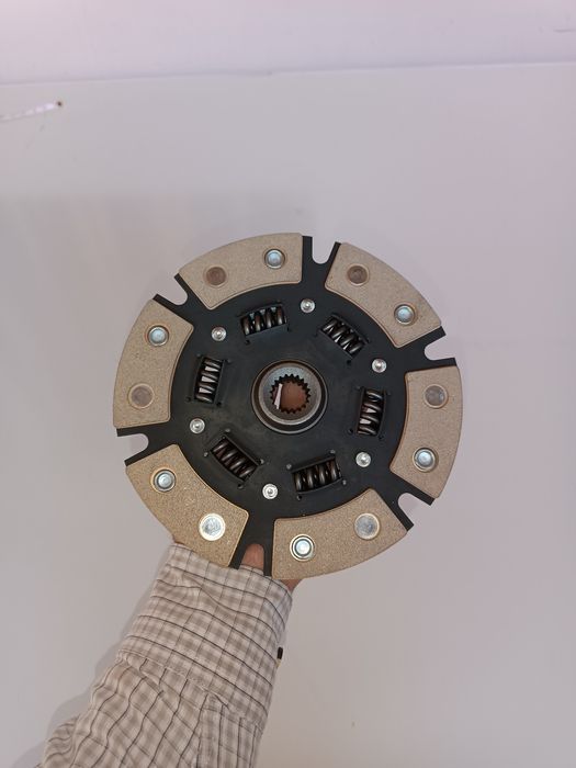 Керамическая диск сцепления на Лада 2112