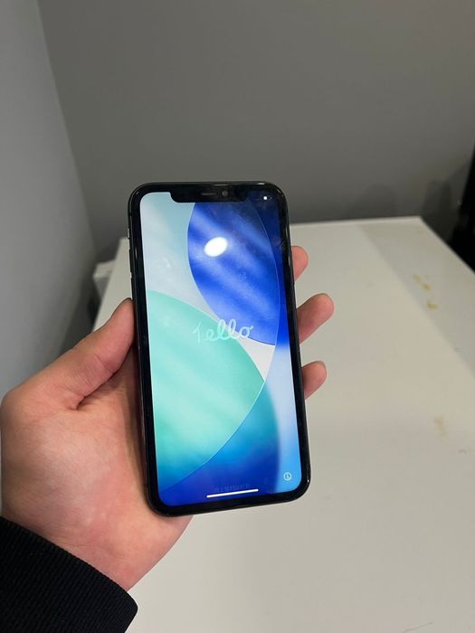 Продам айфон 11 128